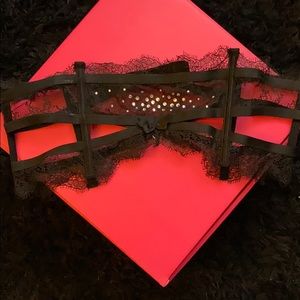 Victoria’s Secret Garter